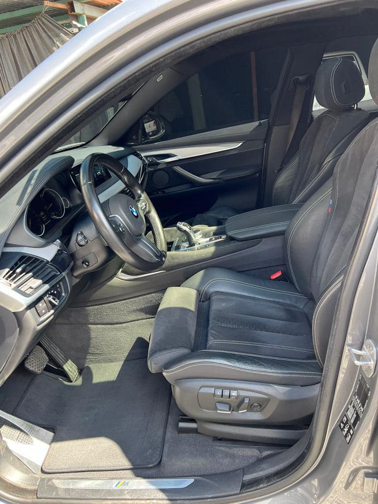 BMWX6 (4)