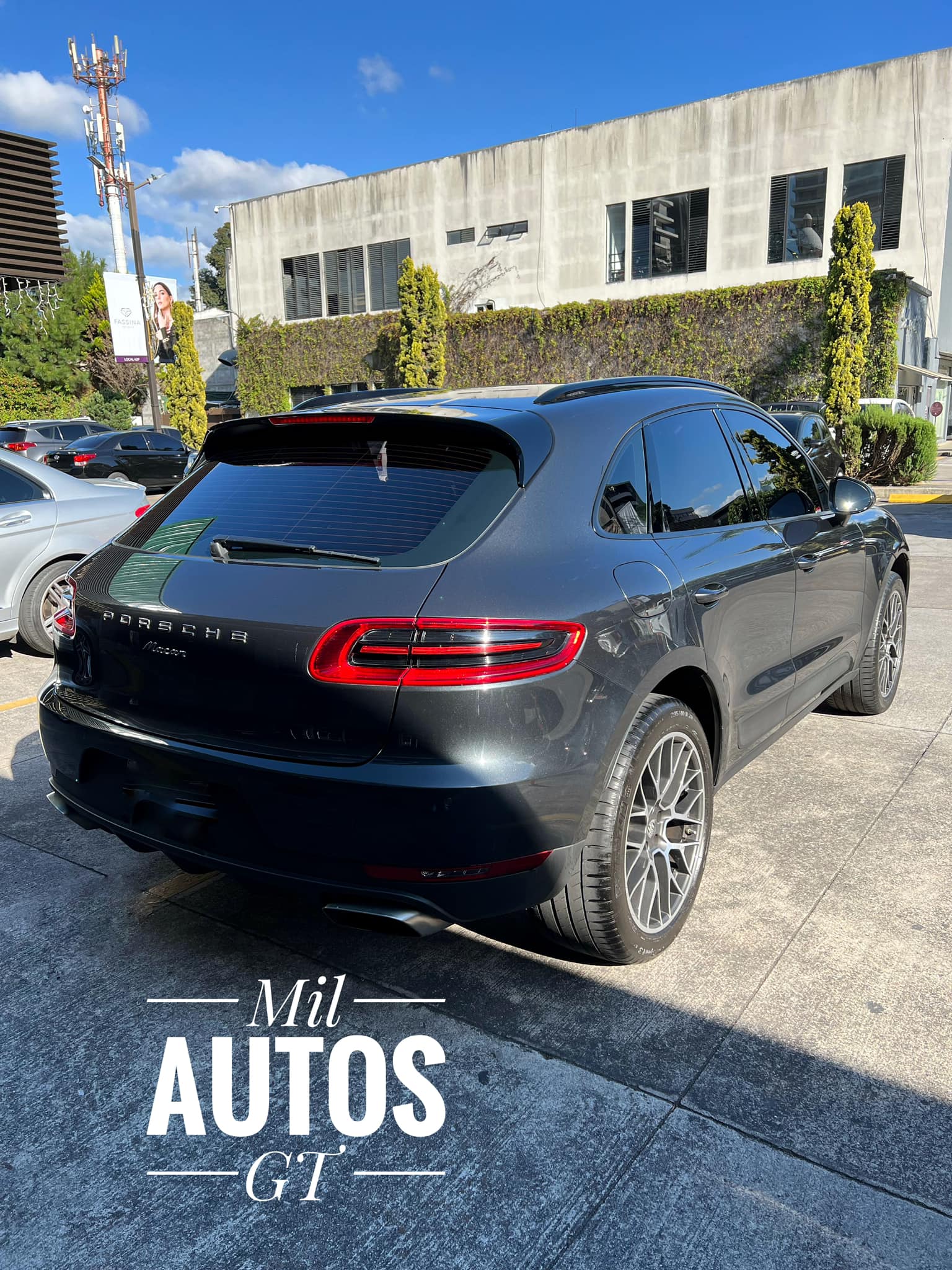 PorscheMacan (9)