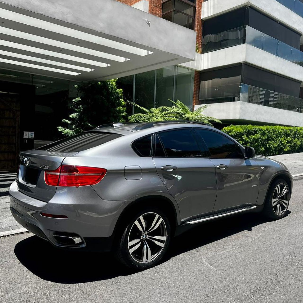 BMW x6 50i (5)