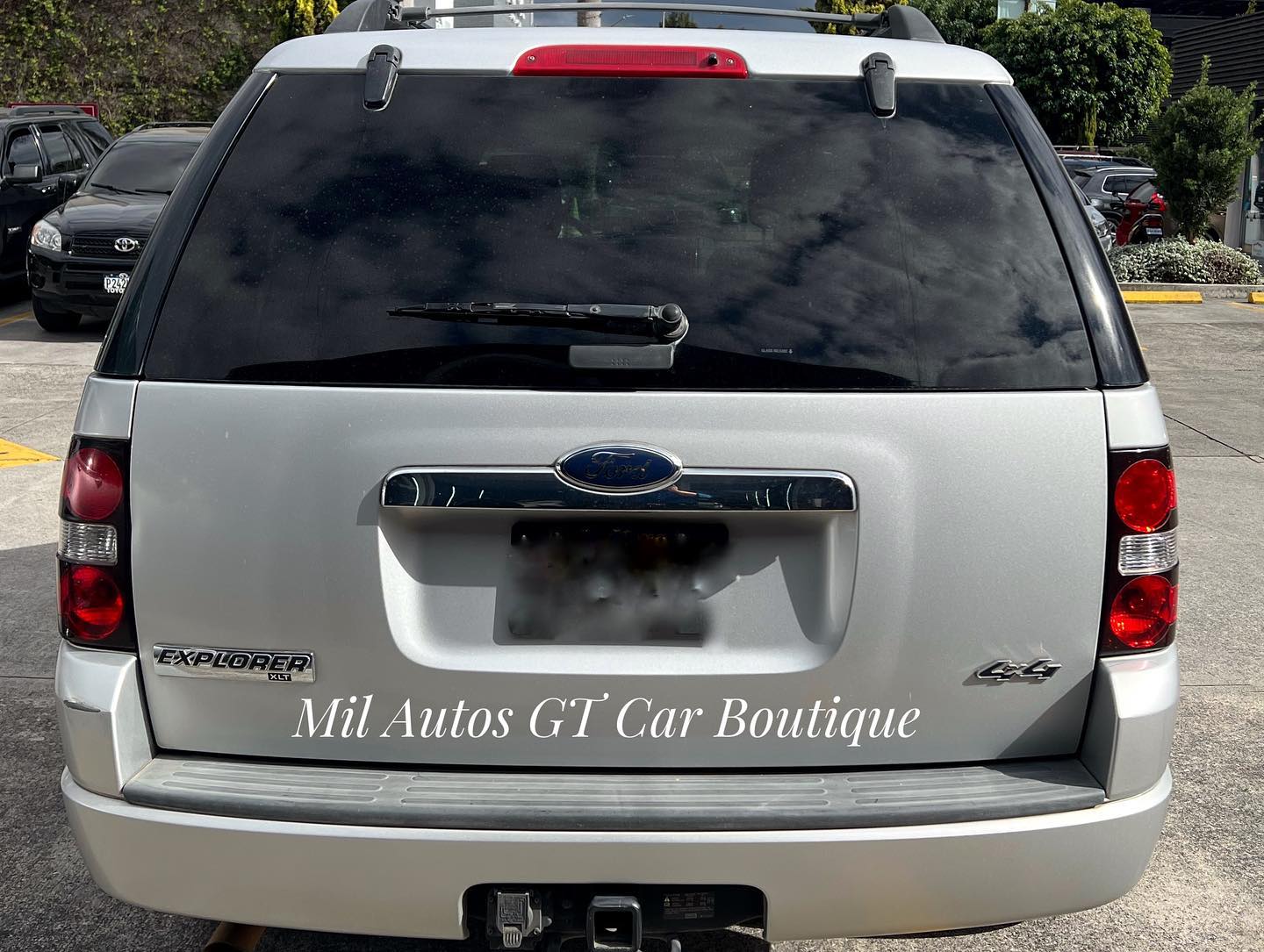 Ford Explorer (4)