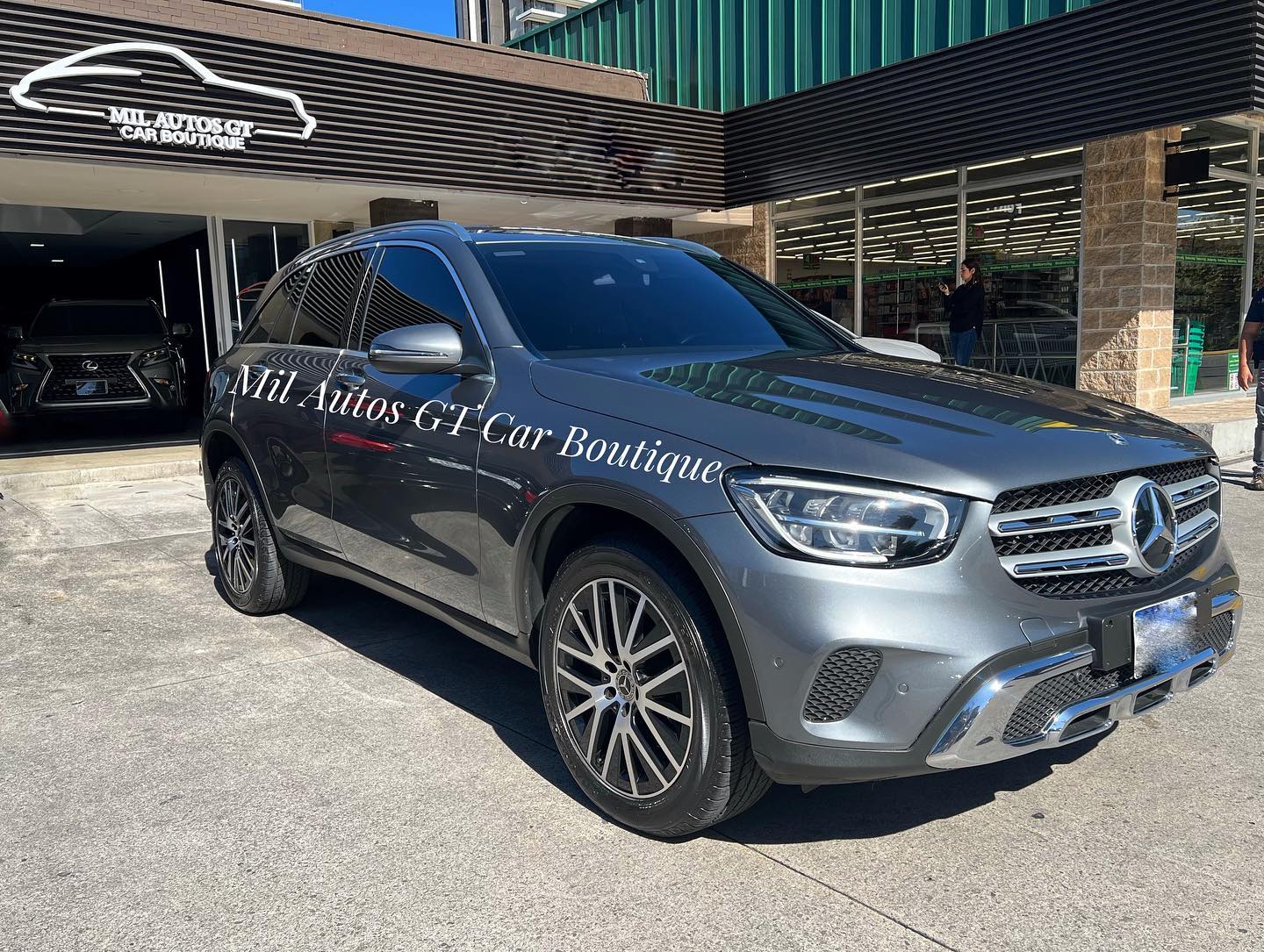Mercedes Benz GLC 200 (1)
