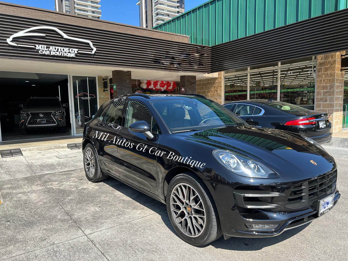 Porsche Macan (8)