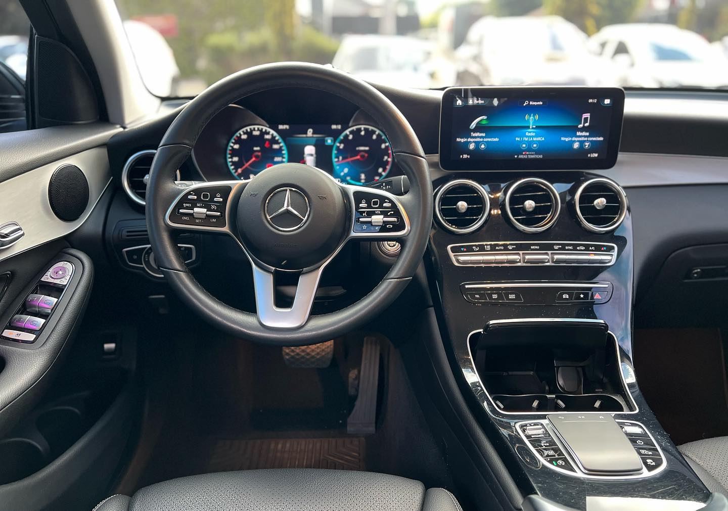 Mercedes Benz GLC (2)