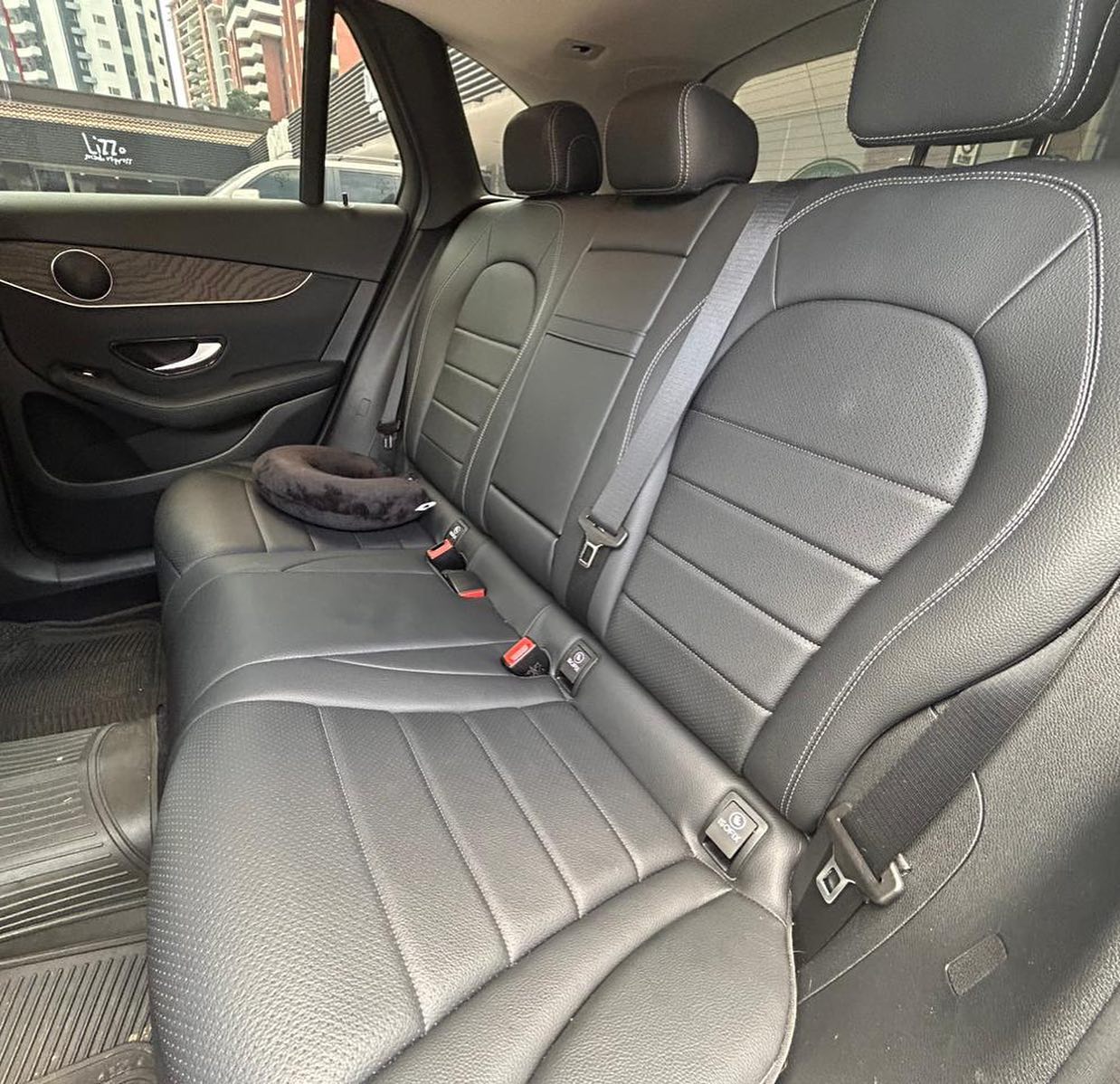 Mercedes benz glc 200 (2)