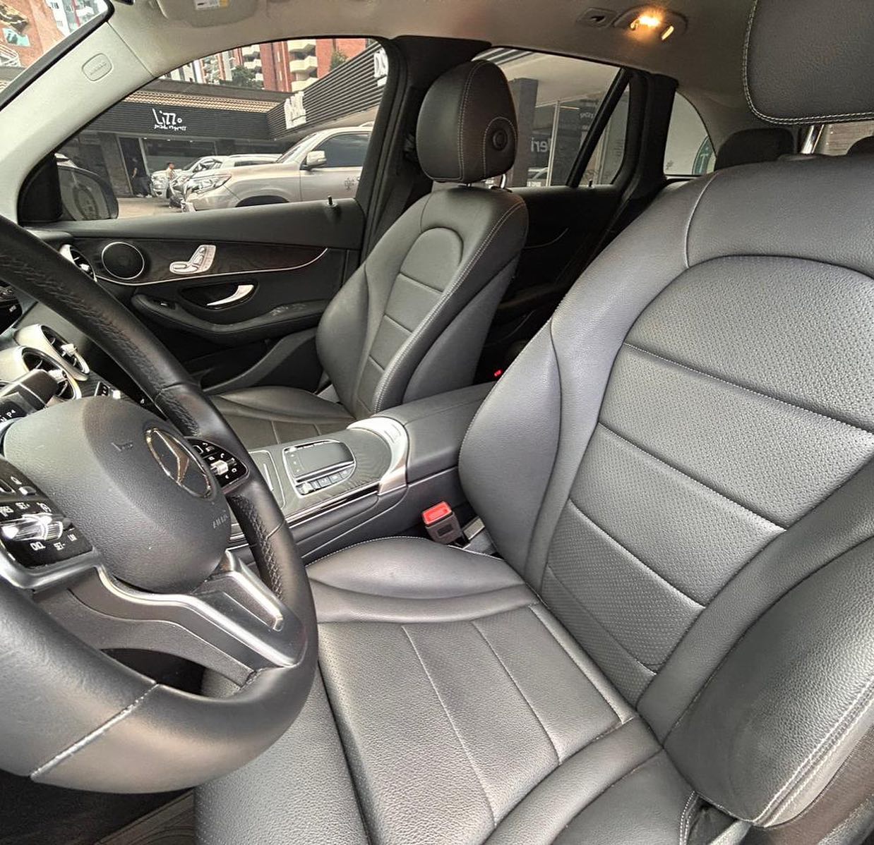 Mercedes benz glc 200 (3)