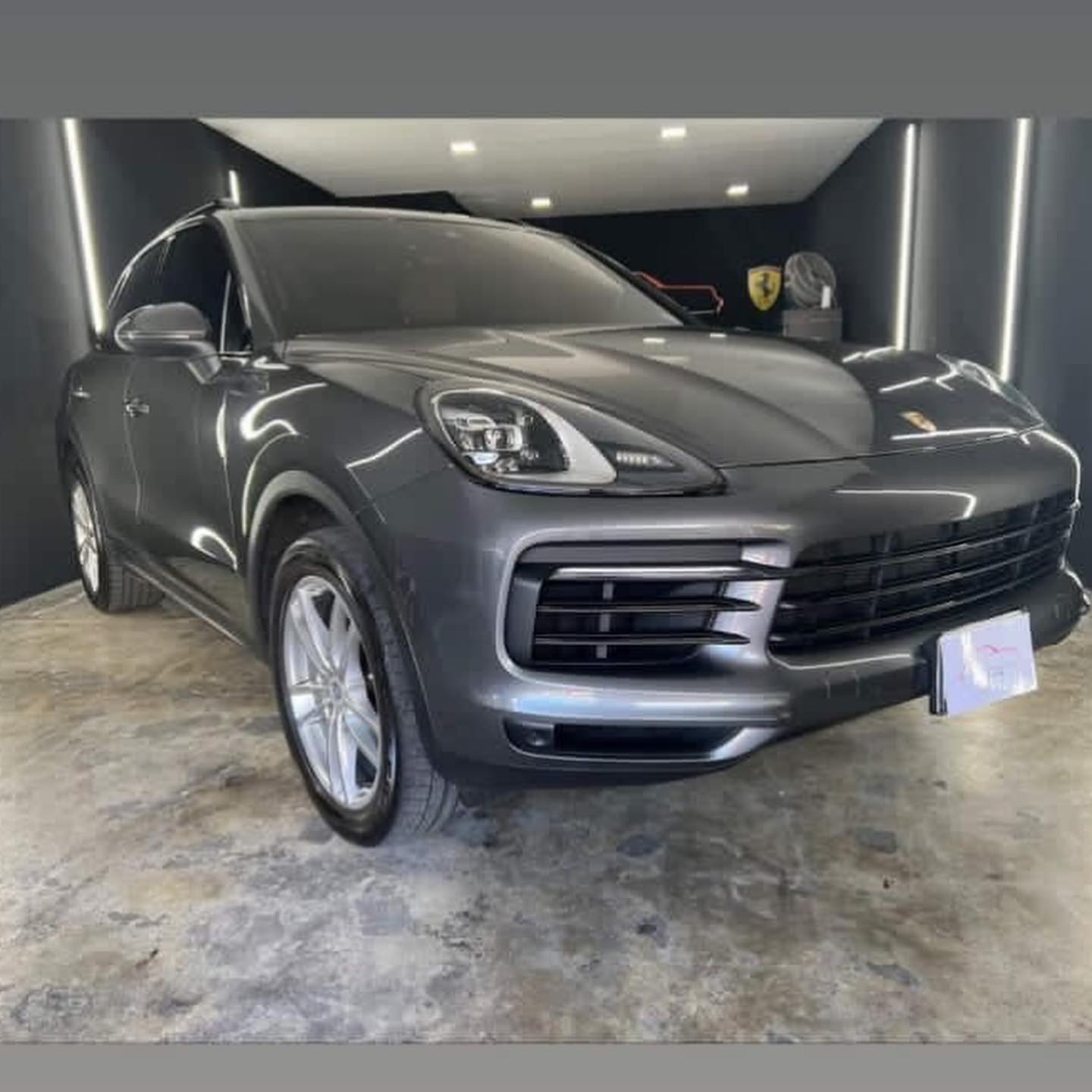 Porsche-Cayenne (10)