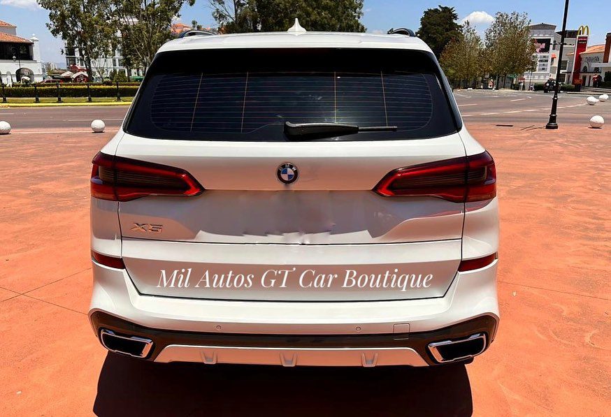 BMW5 (6)