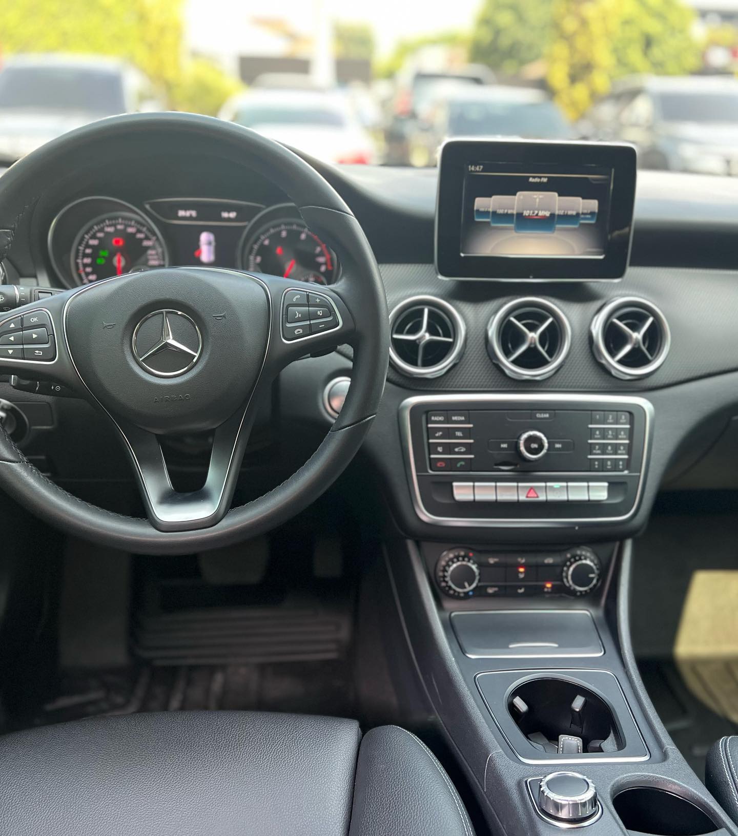 MercedesBenz 180 (1)