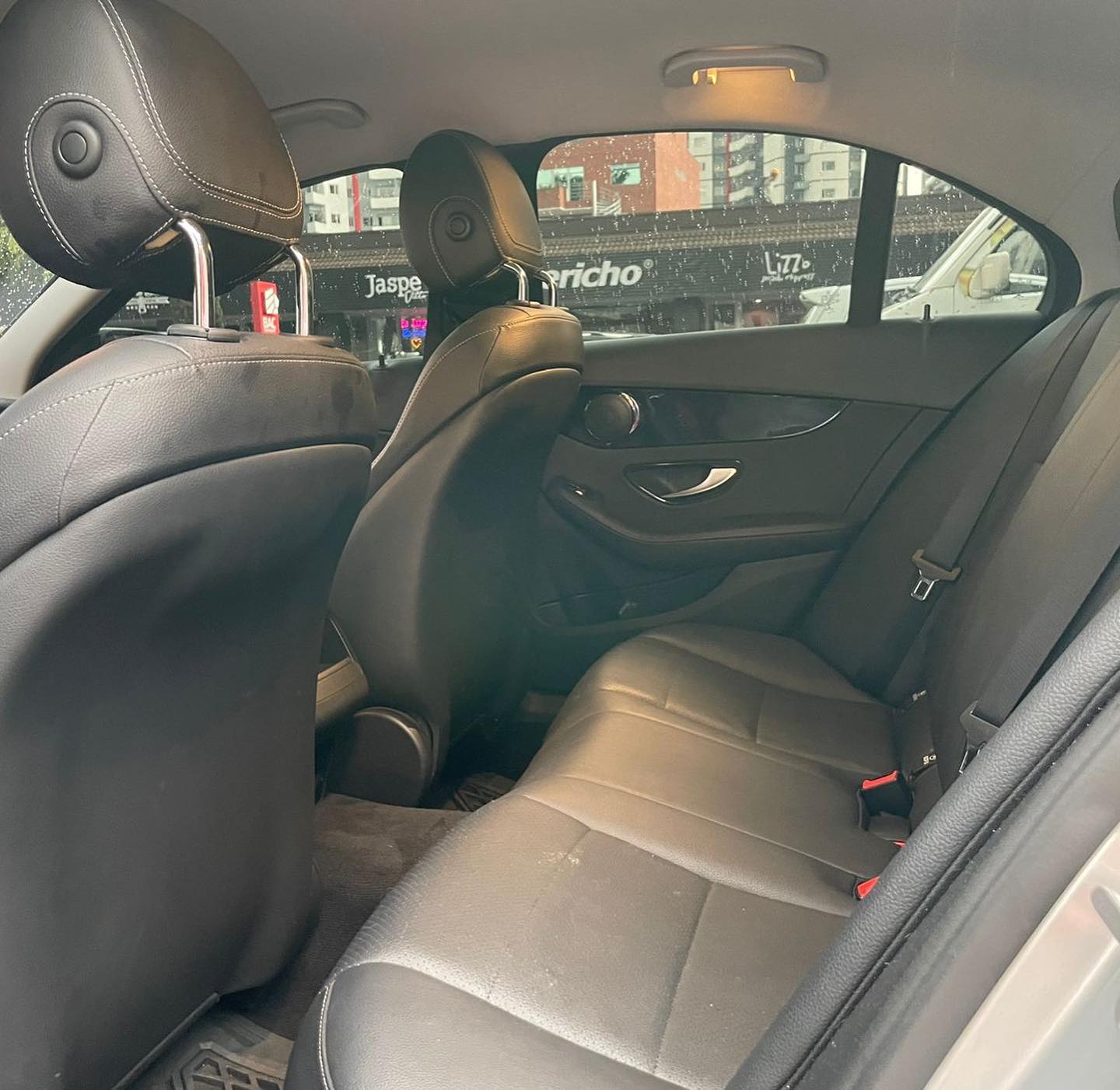 MercedesBenzC180 (1)