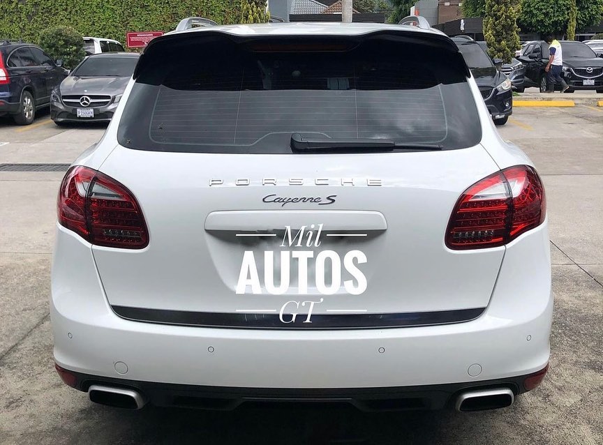 Porsche Cayenne (1)