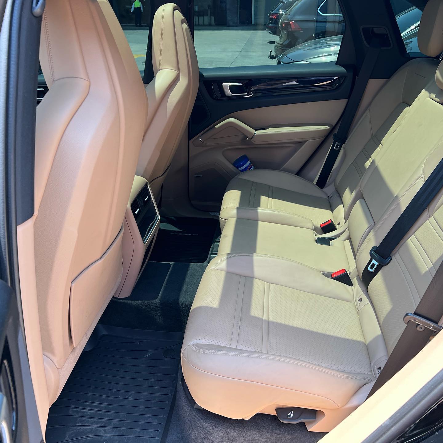 Porsche cayanne (4)