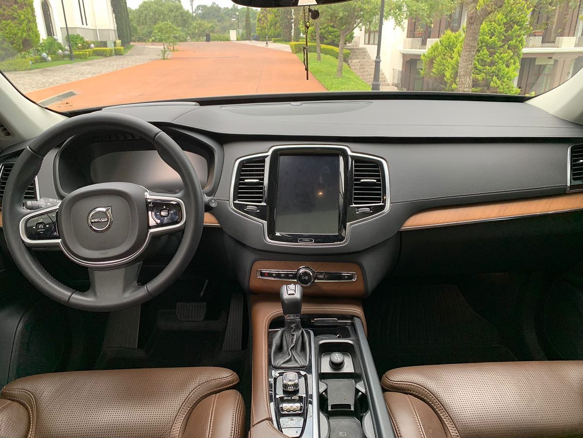 VOLVO XC (4)