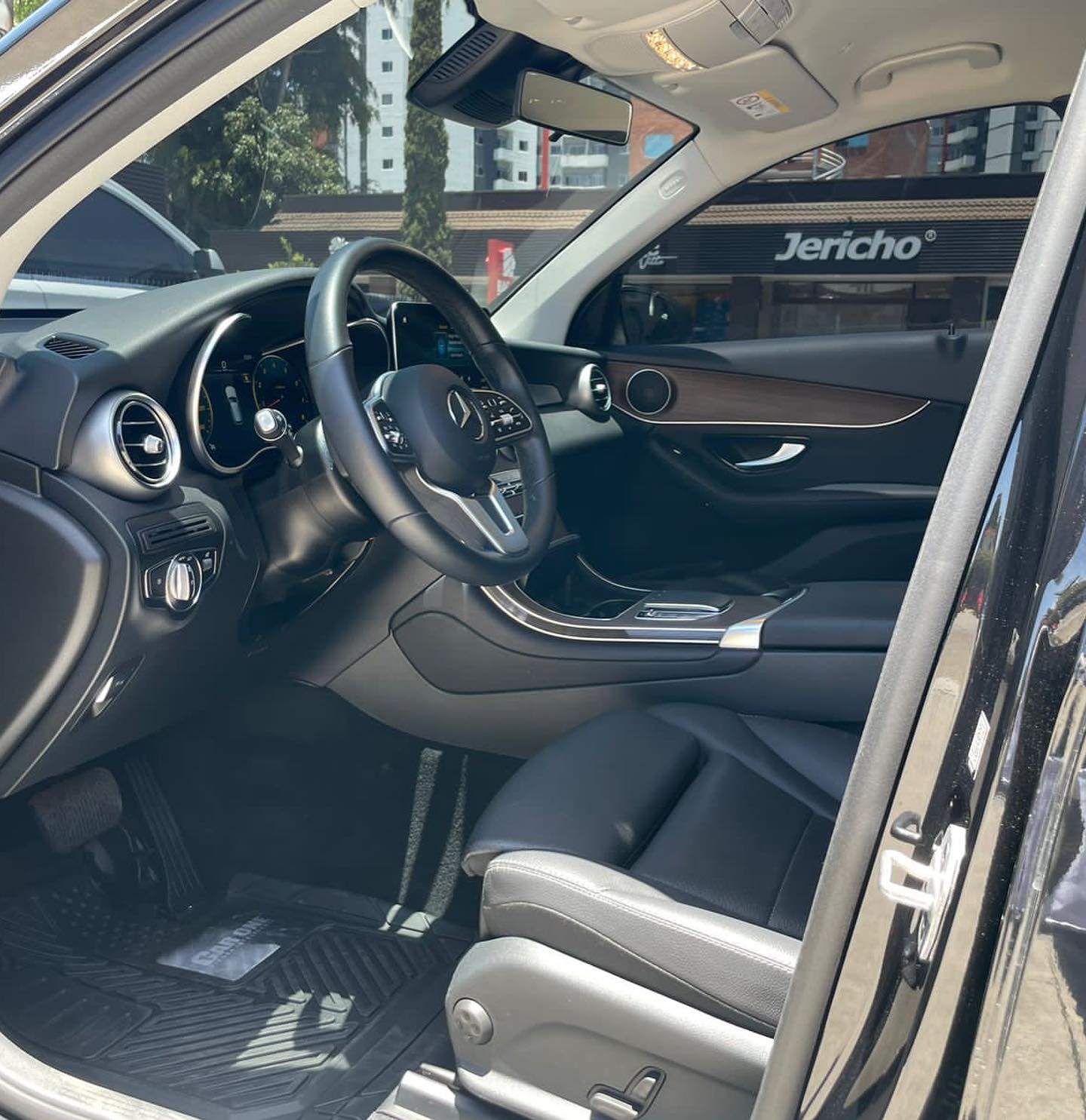 Mercedes benz glc (10)