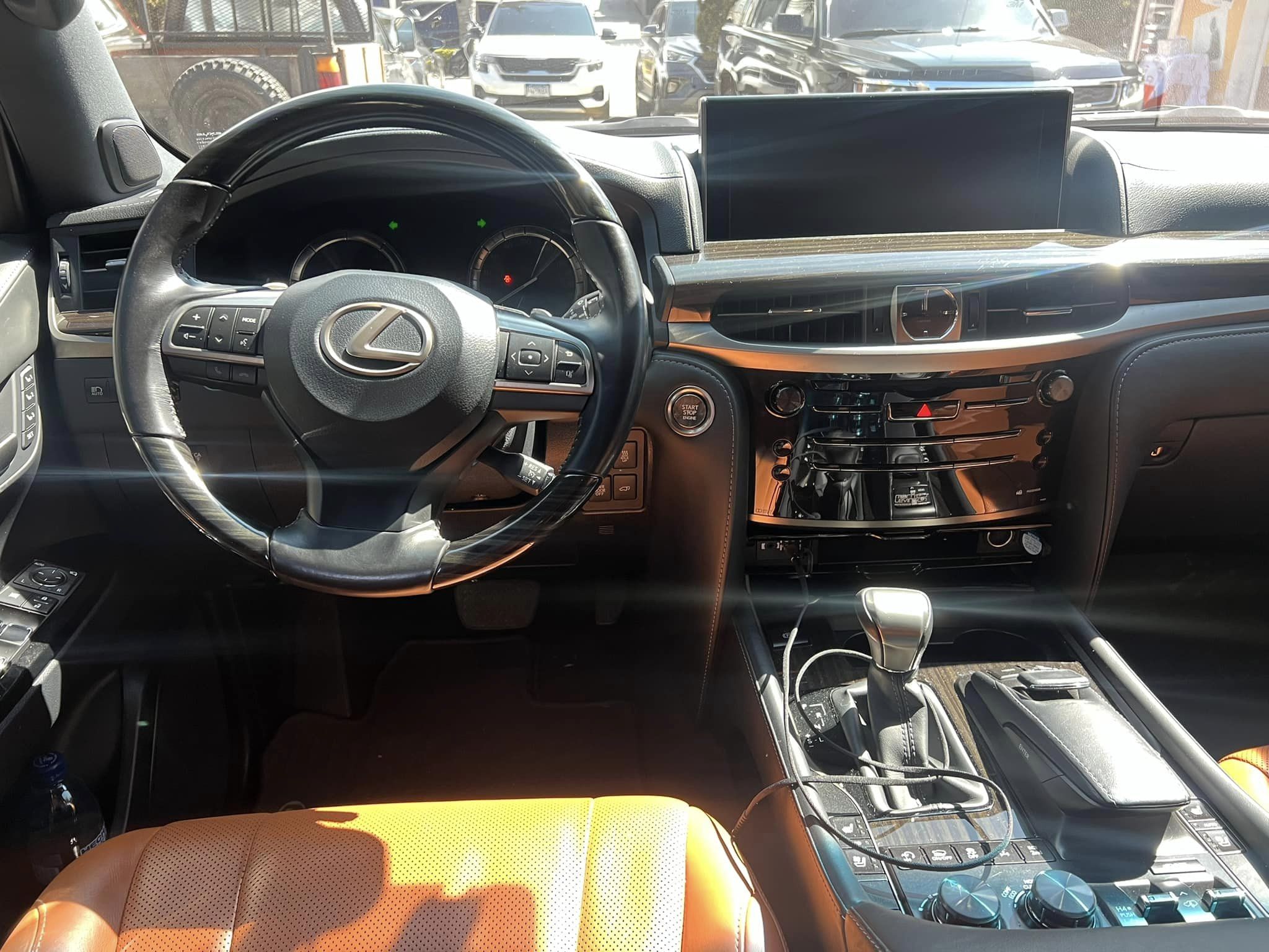 Lexus LX 450 (4)