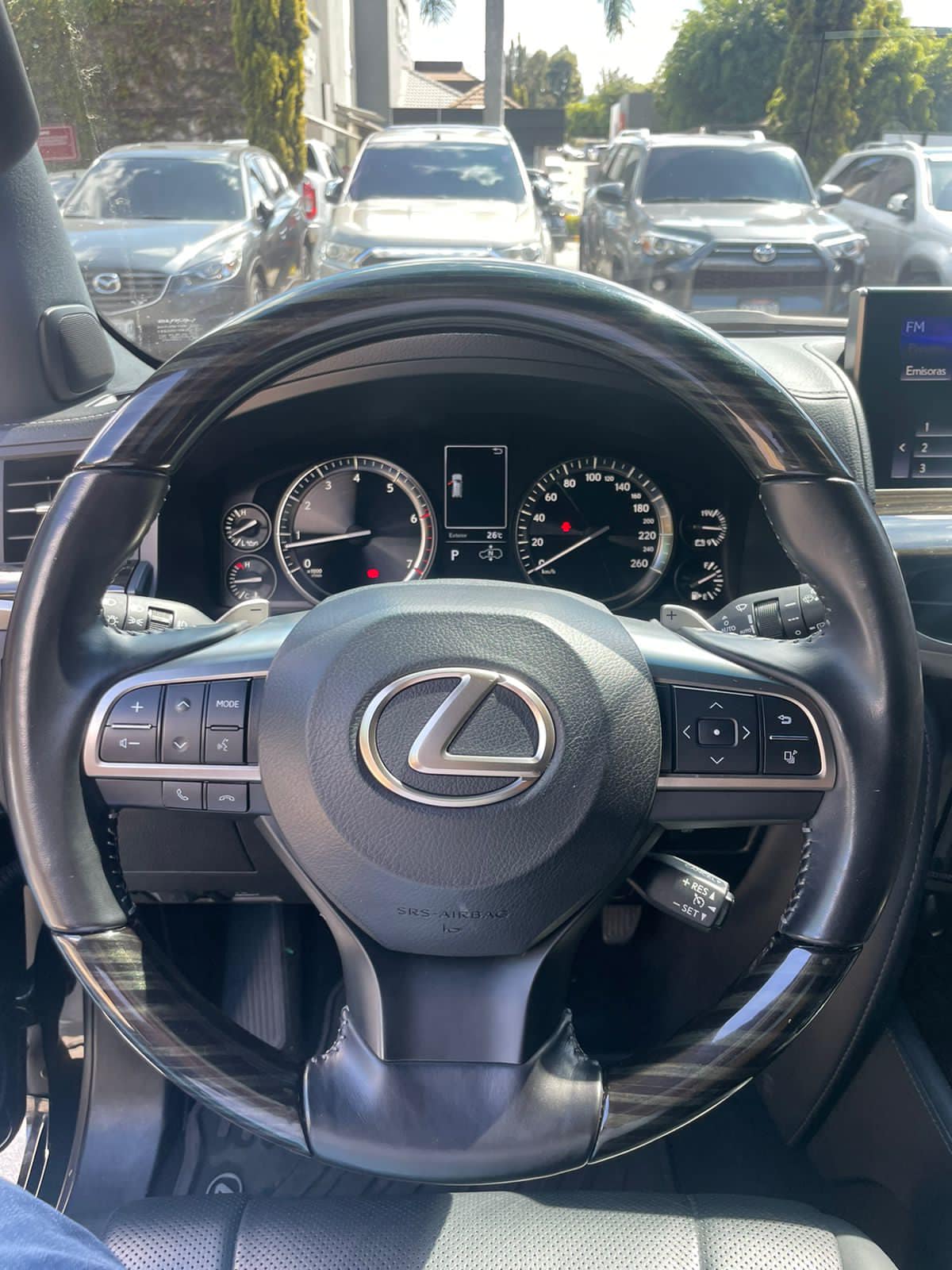 Lexus570 (6)