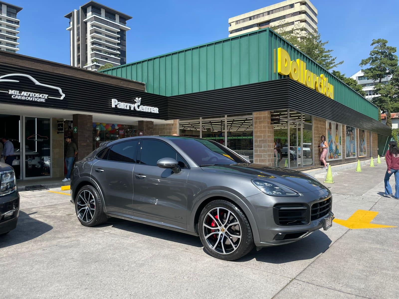 Porsche CAYENNE (8)
