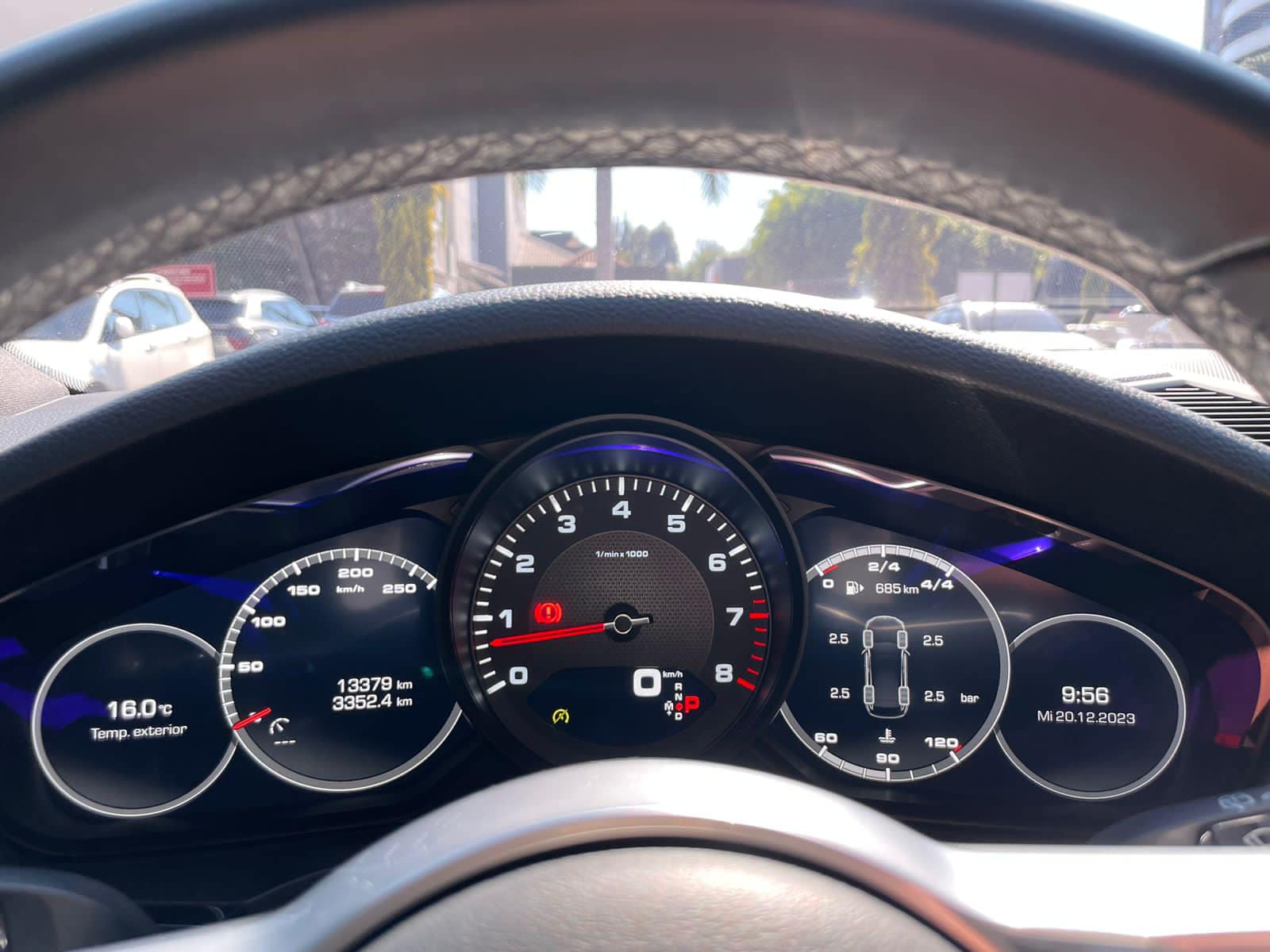 Porsche Cayenne (2)