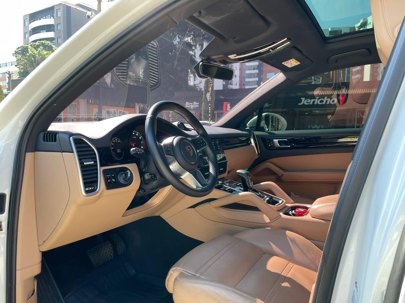 Porsche Cayenne (5)