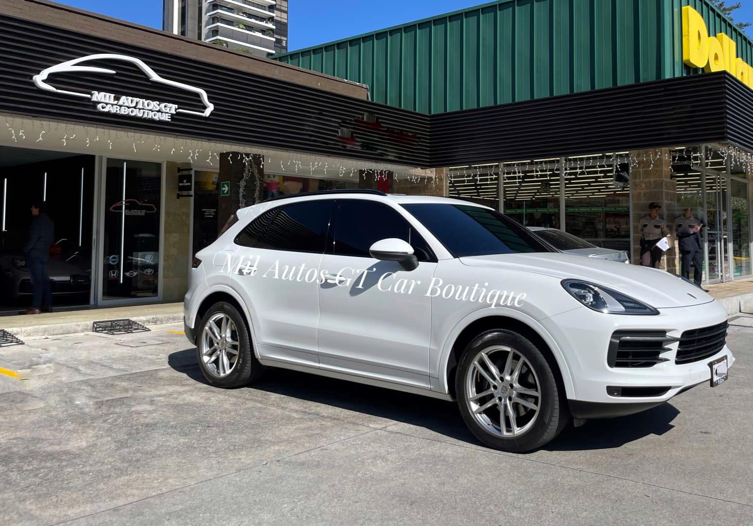 Porsche Cayenne (8)