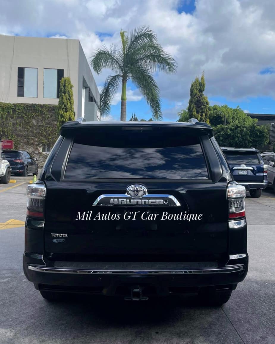 Toyota 4Runner (2)