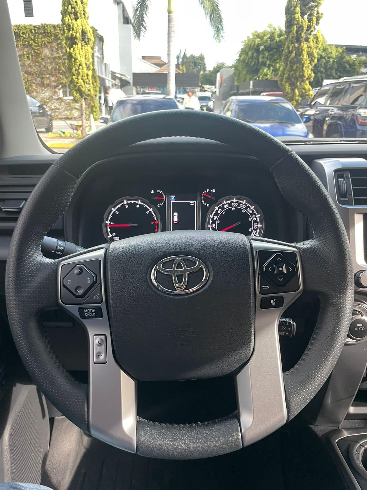 Toyota 4Runner (4)