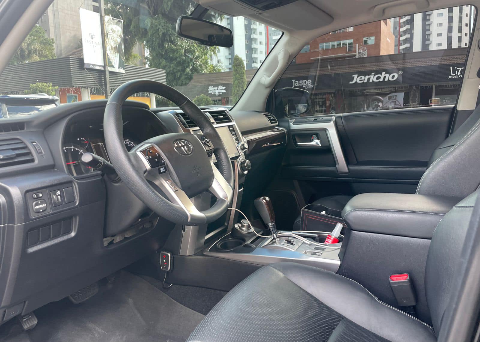 Toyota 4Runner (6)