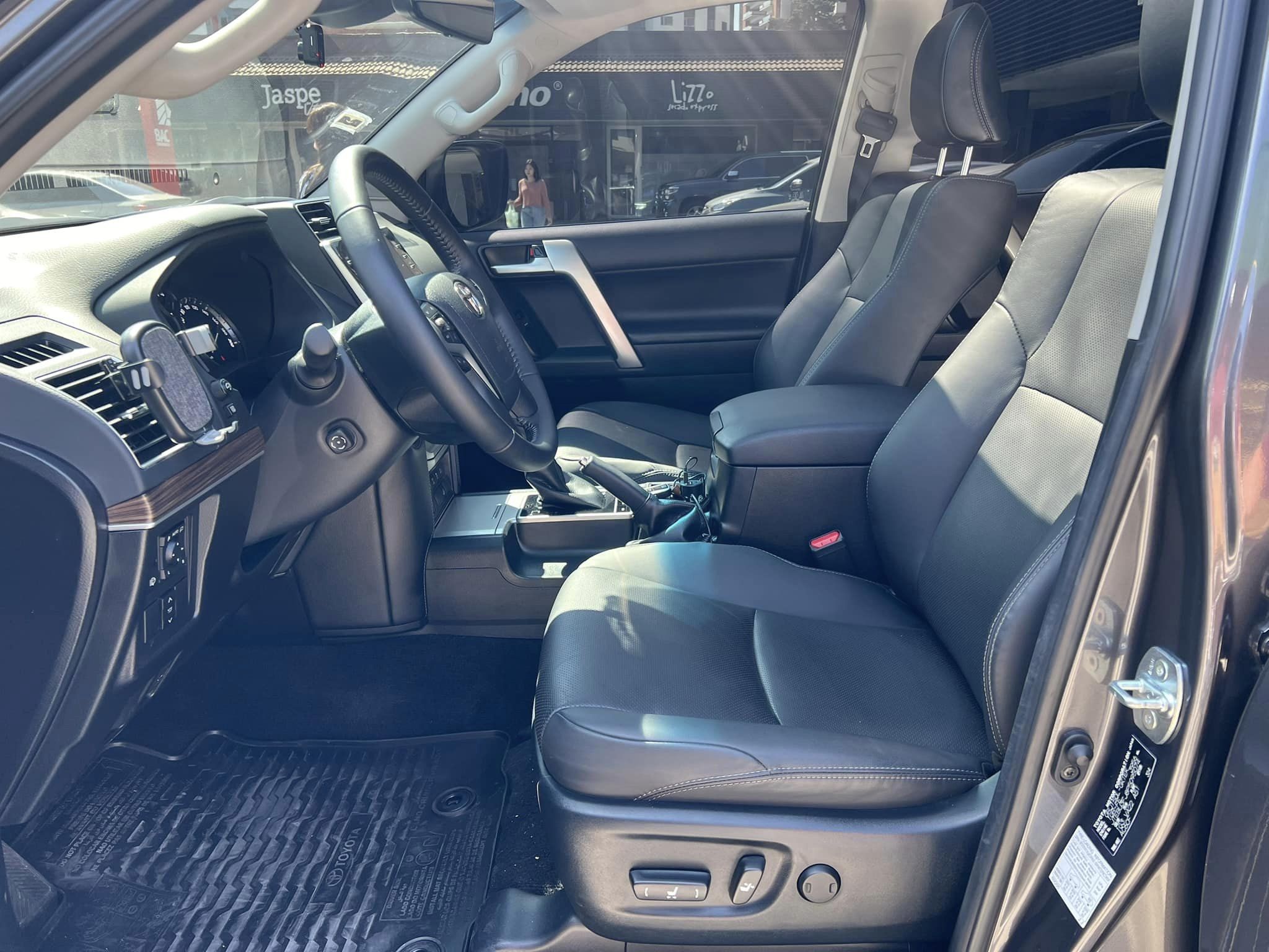 Toyota Prado (4)