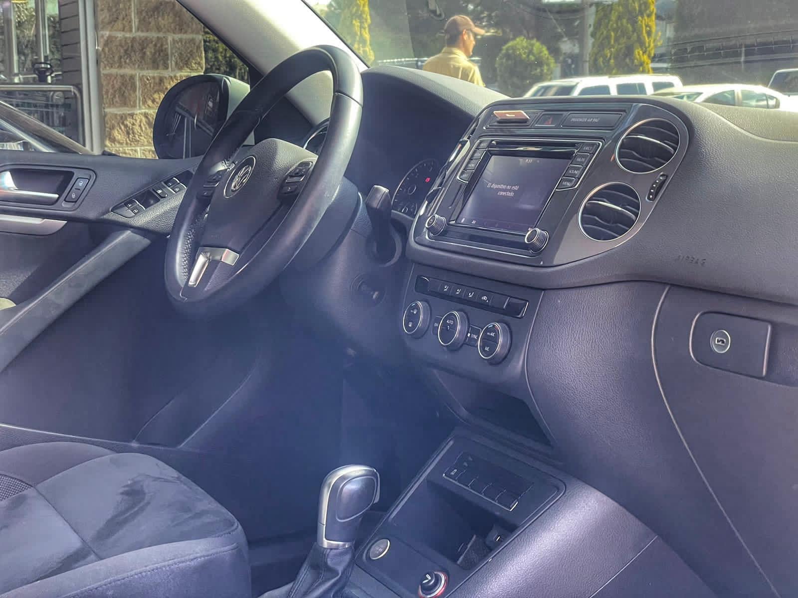 Volkswagen TIGUAN (8)