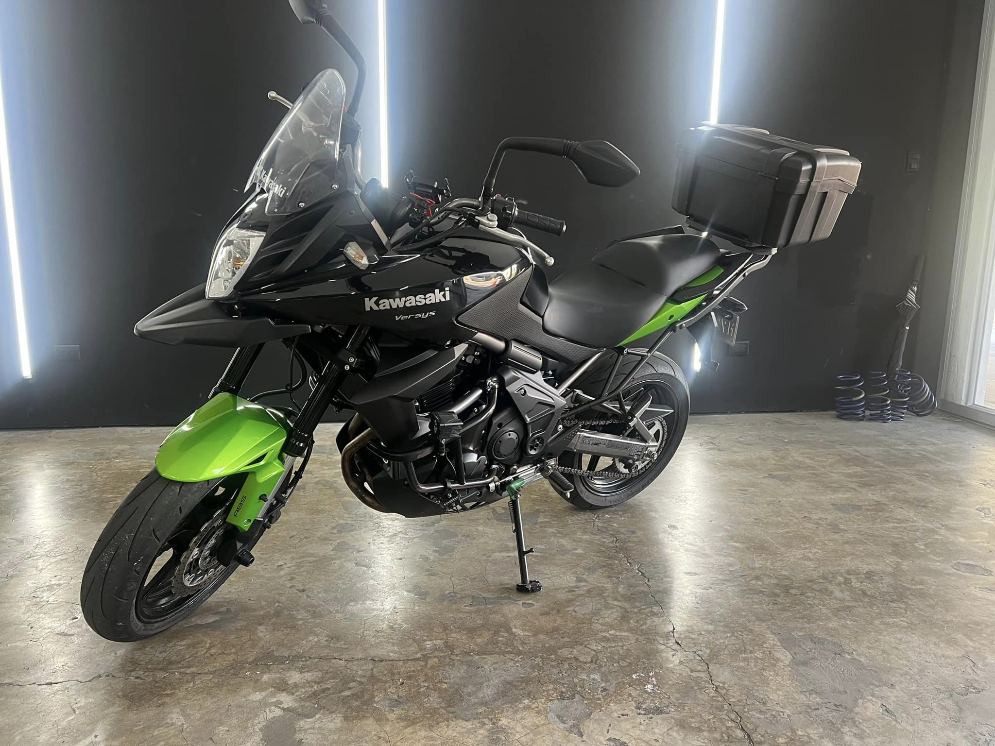 kWASAKI 650 (2)