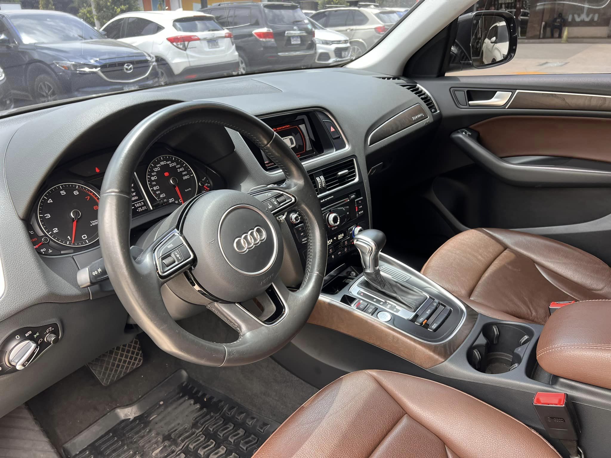 AudiQ5 (5)