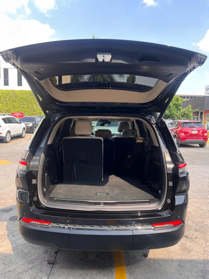 Jeep Grand Cherokee (12)