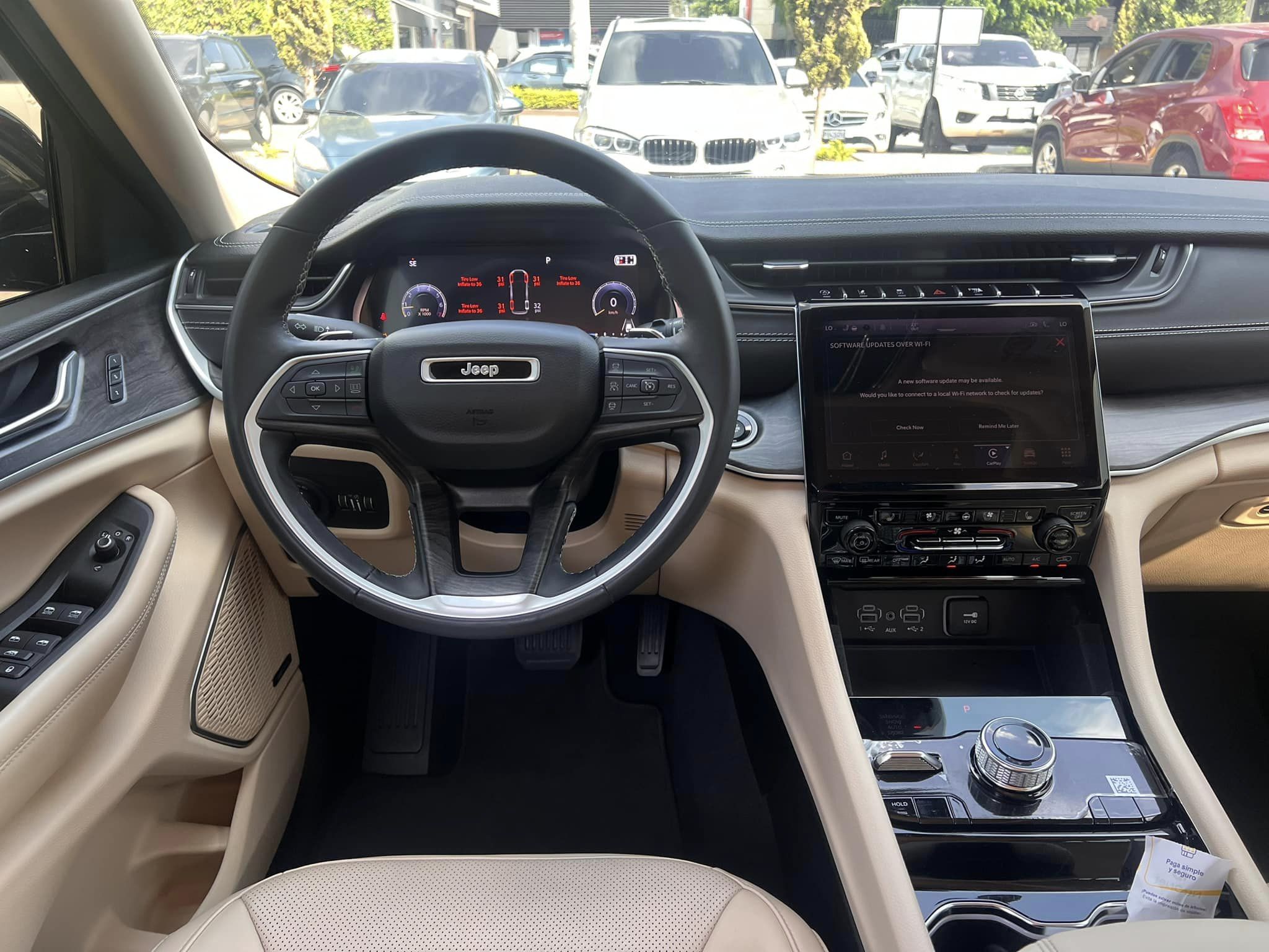 Jeep Grand Cherokee (6)