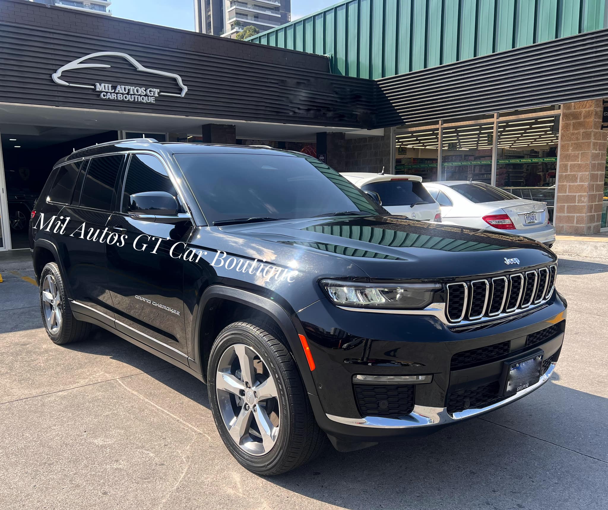 Jeep Grand Cherokee (7)