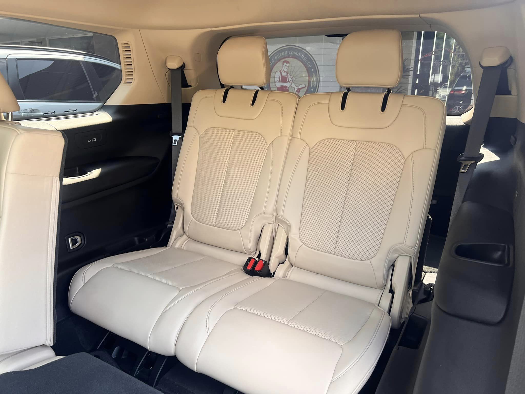 Jeep Grand Cherokee (8)