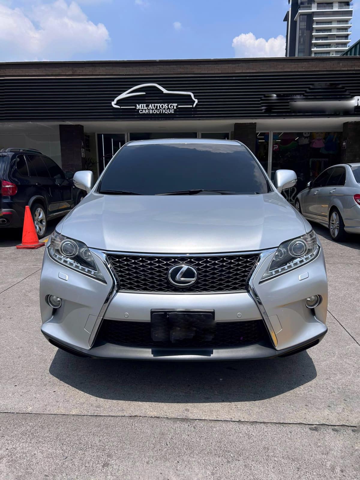 Lexus EX300 (9)
