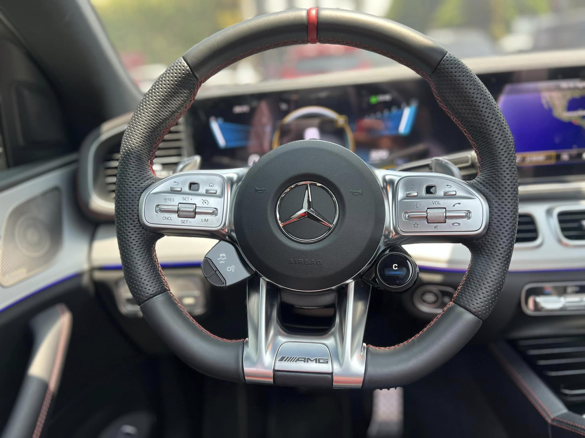 MercedesBenz (3)