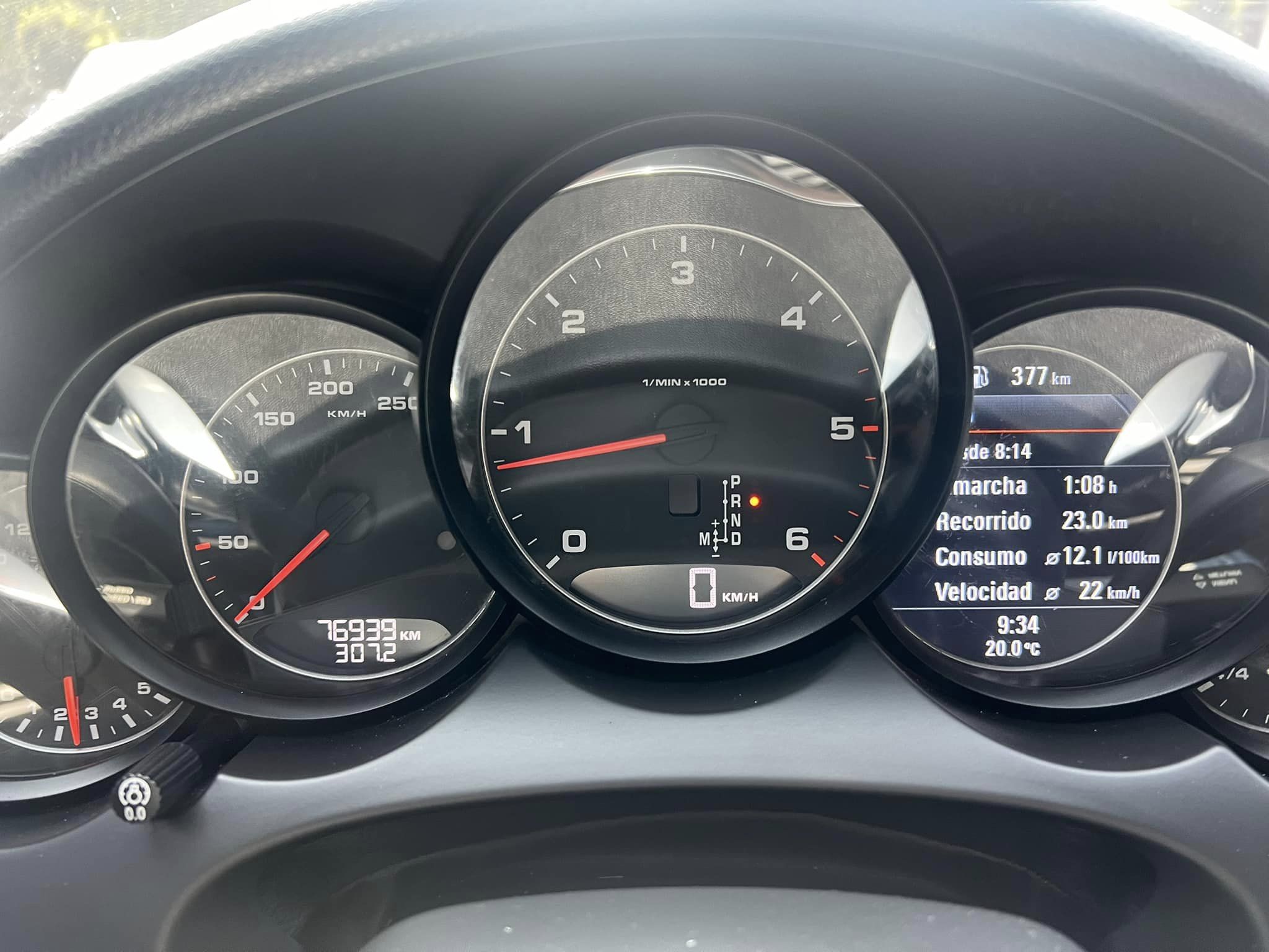 Porsche Cayenne (9)