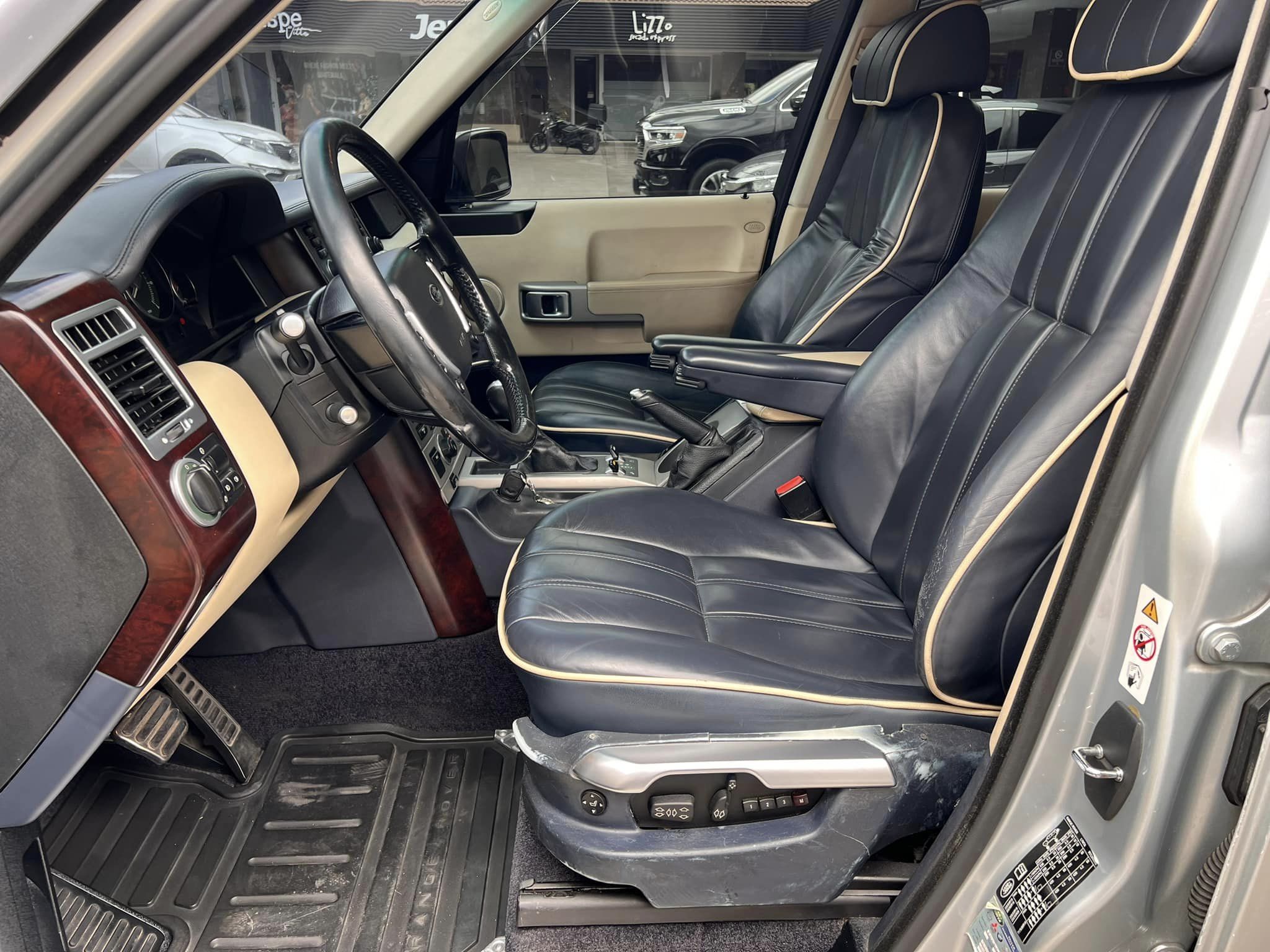 Range Rover (13)