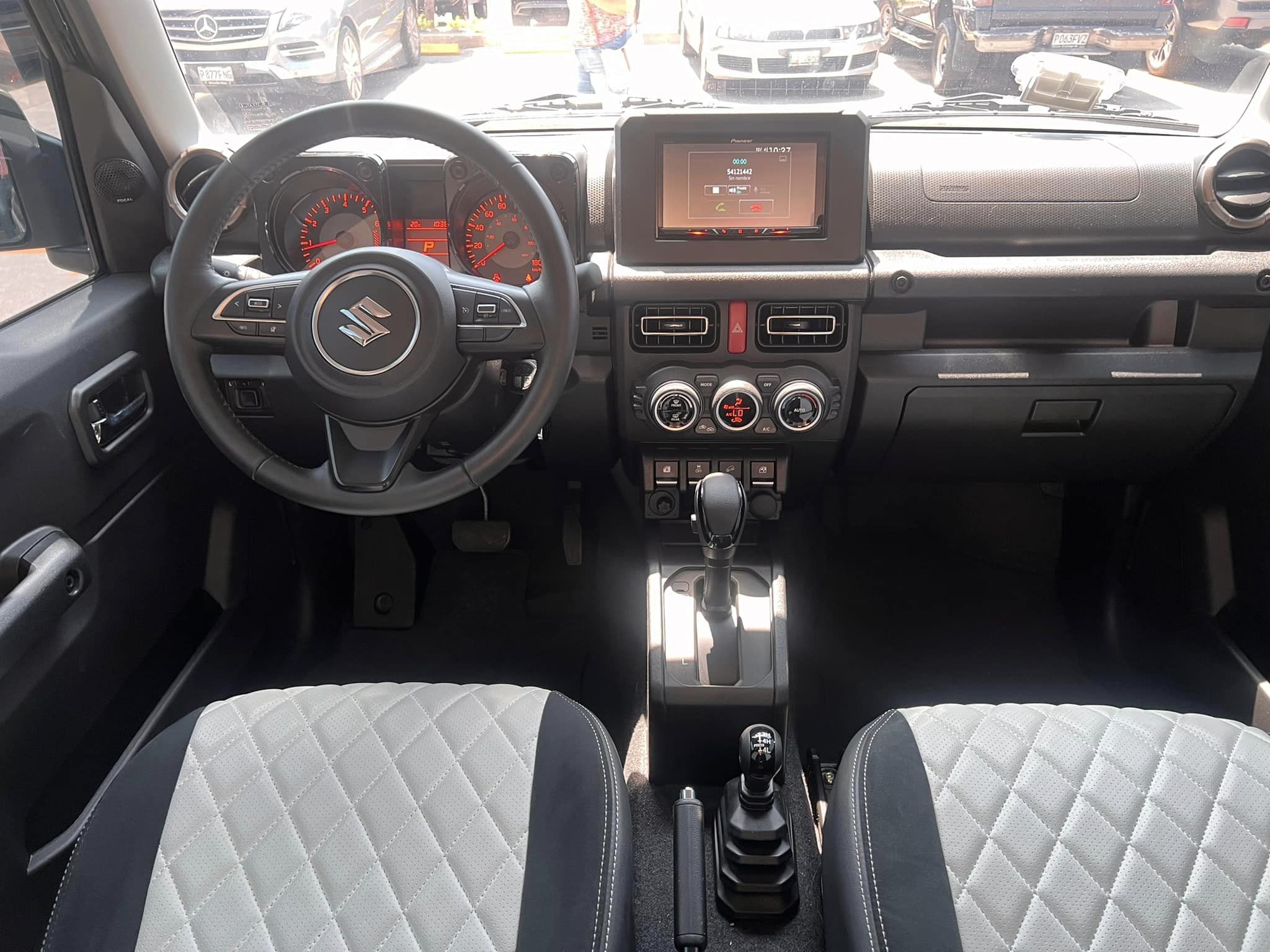 Suzuki Jimmy (2)