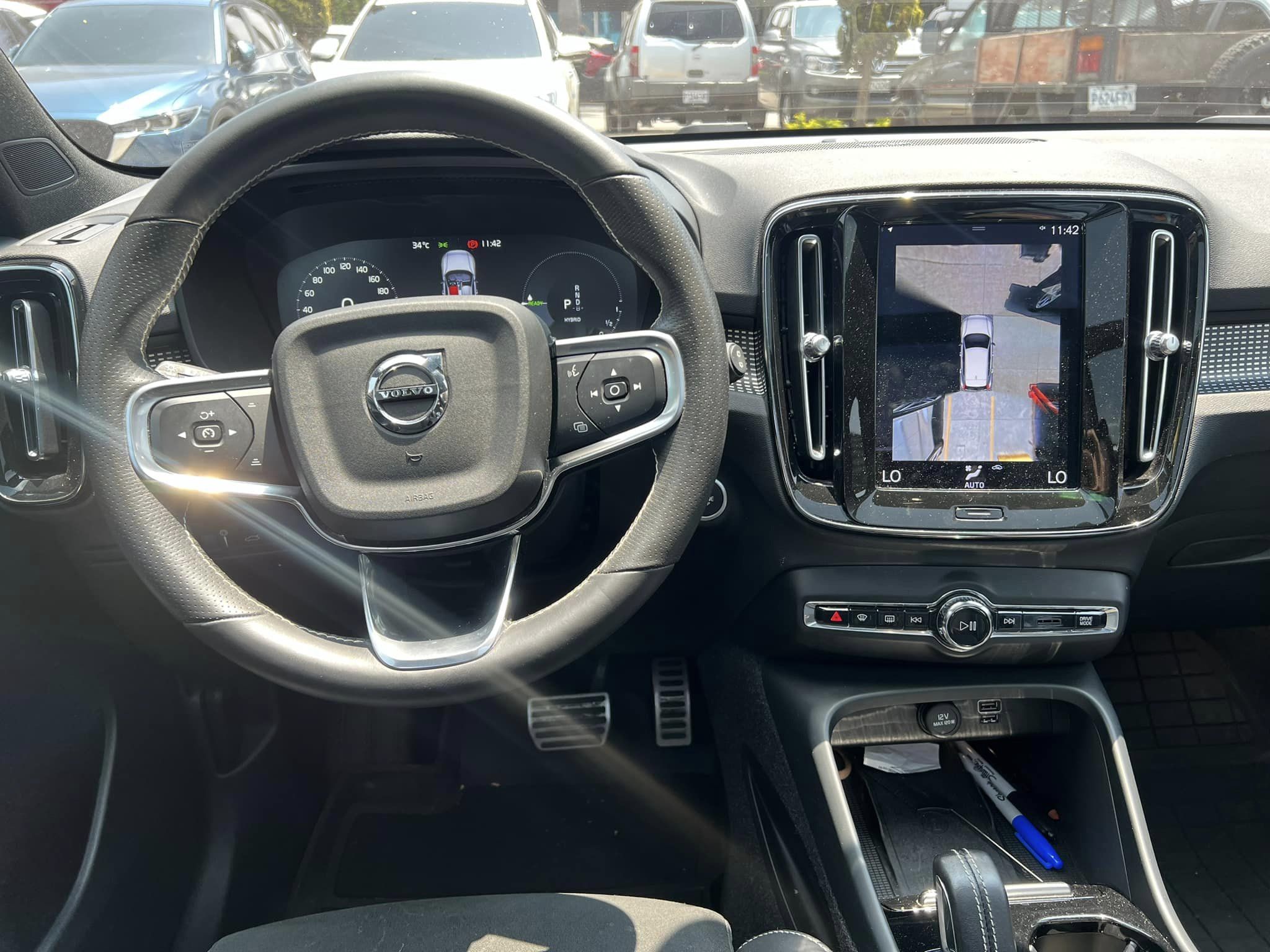 VOLVO XC40 (11)