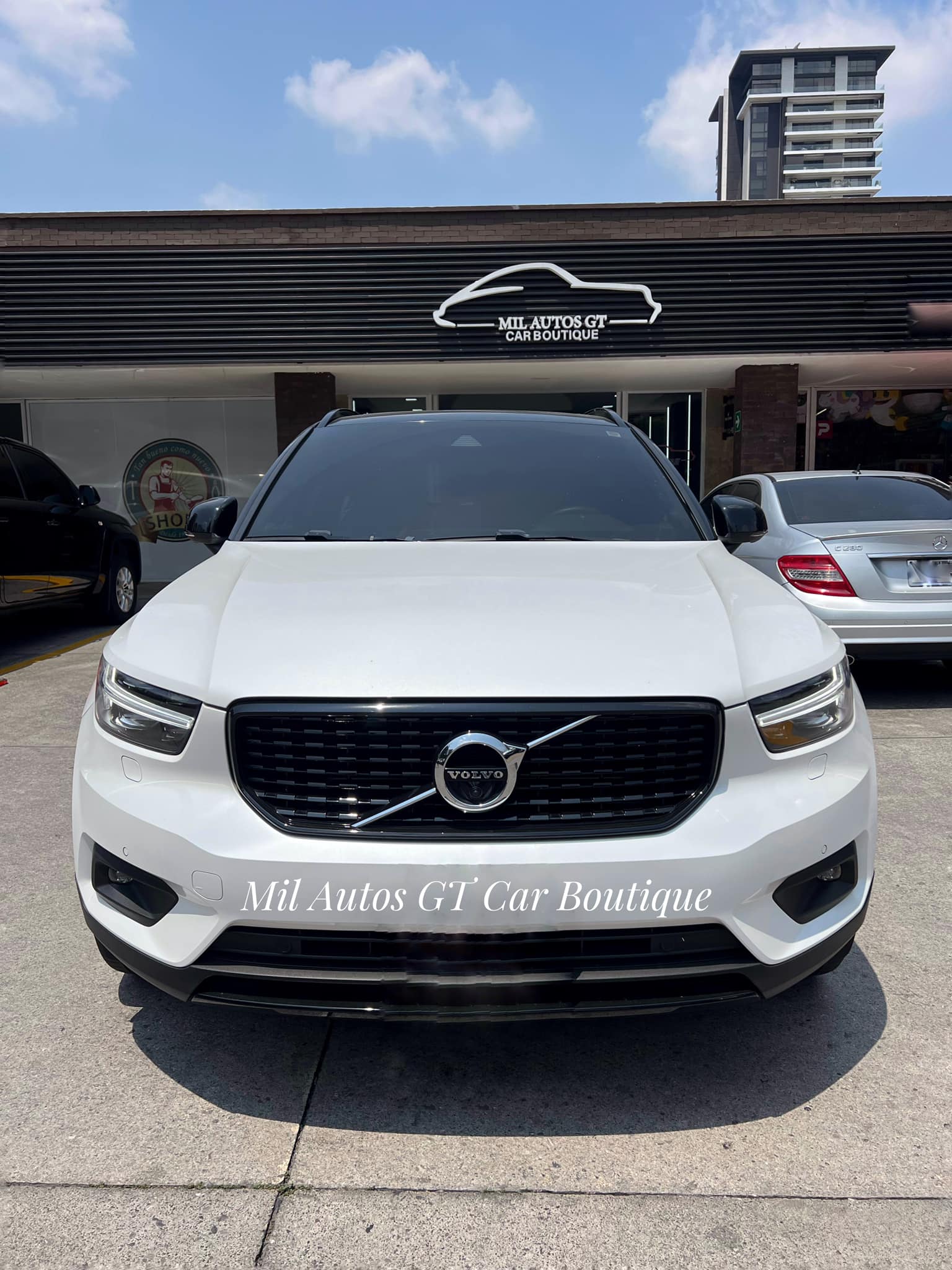 VOLVO XC40 (6)