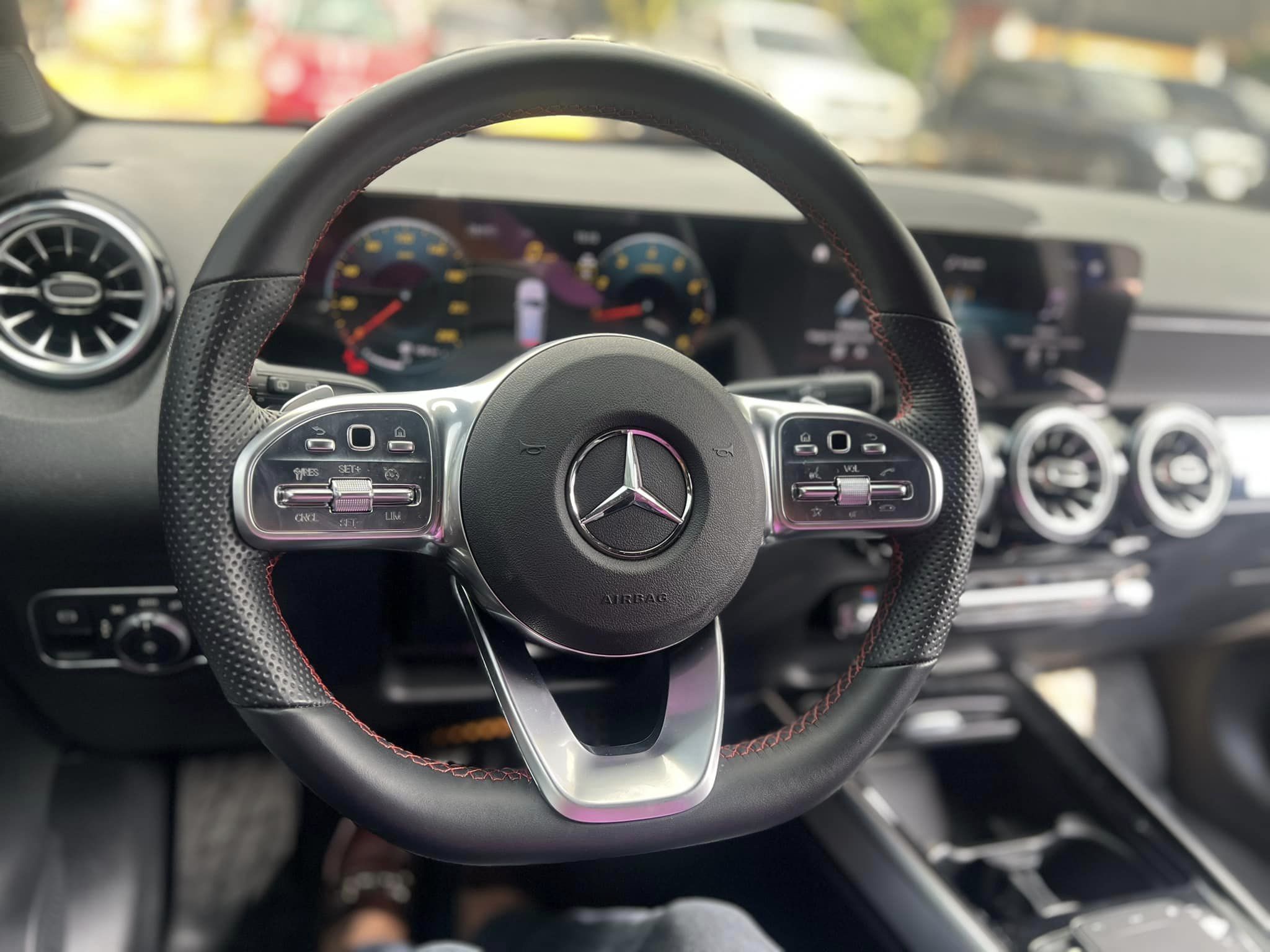 MercedesBenzGLB (7)