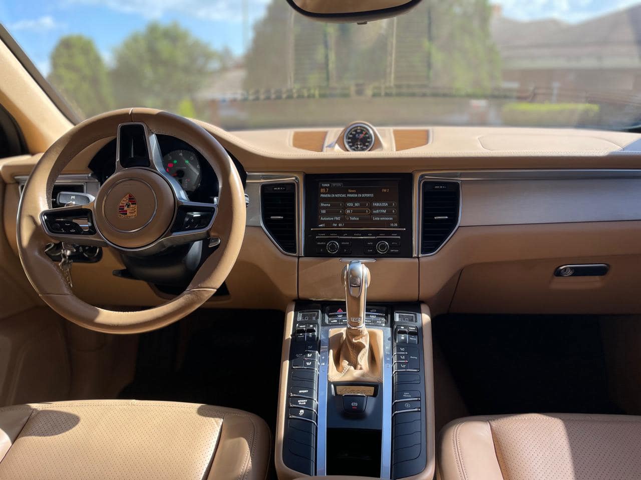 PorscheMacan (1)
