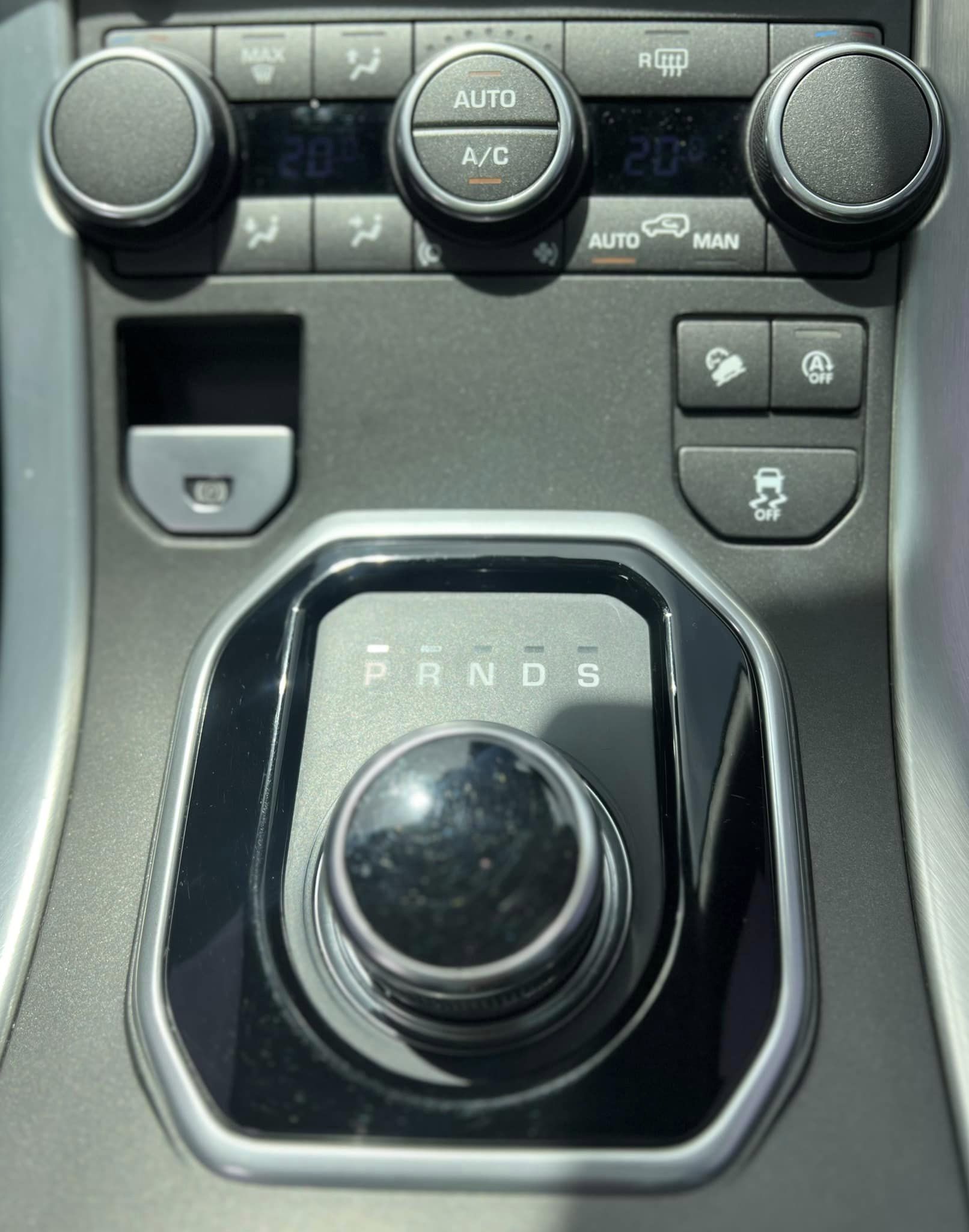 EVOQUE (14)
