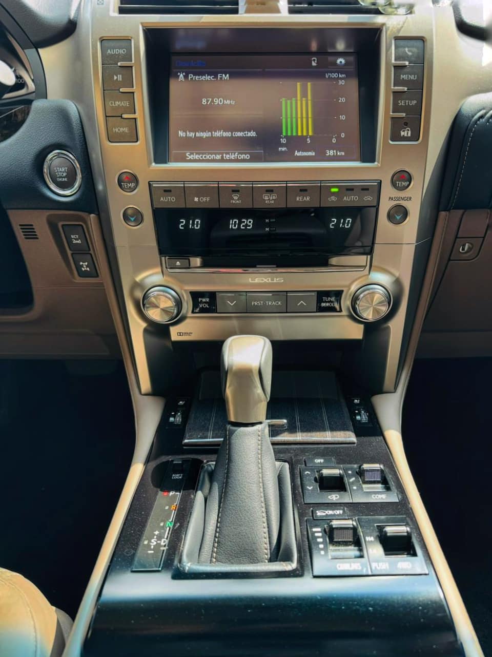 Lexus (7)