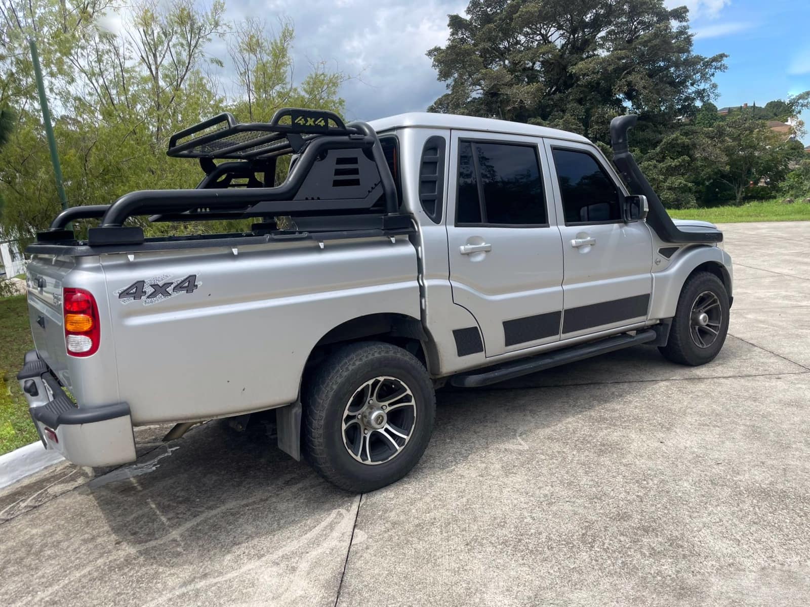 Mahindra (6)