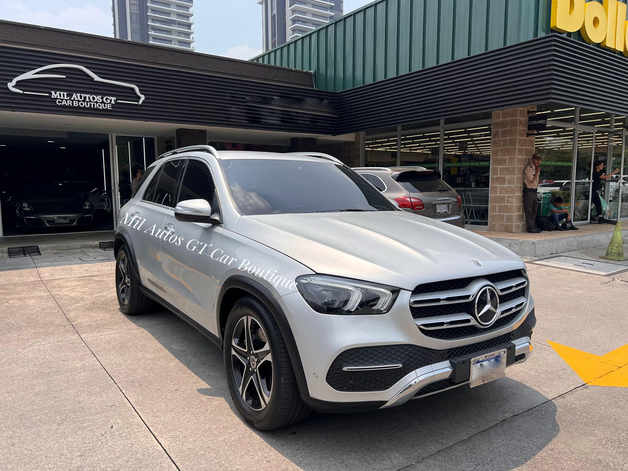 Mercedes Benz (8)