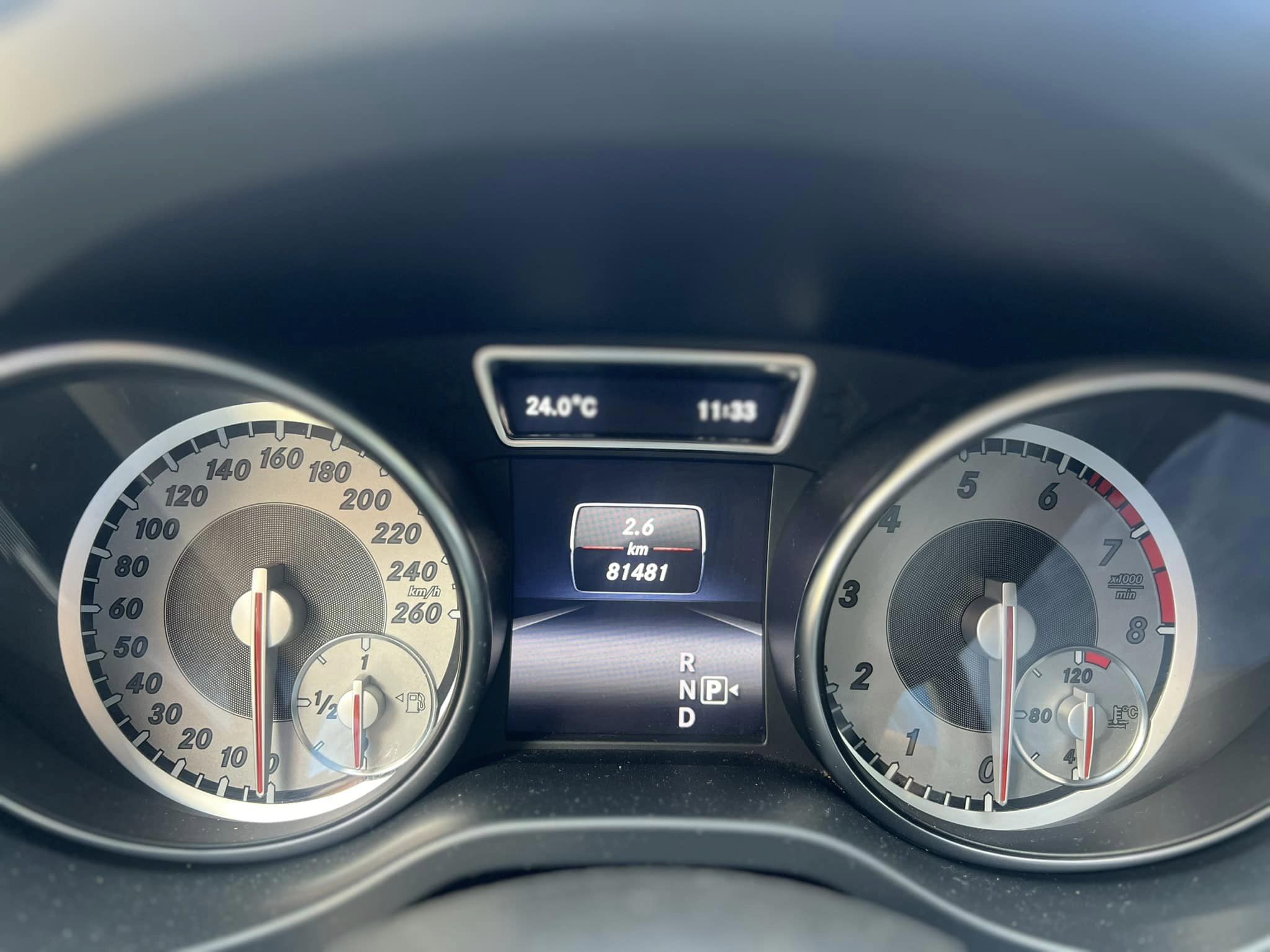 MercedesBenz (2)