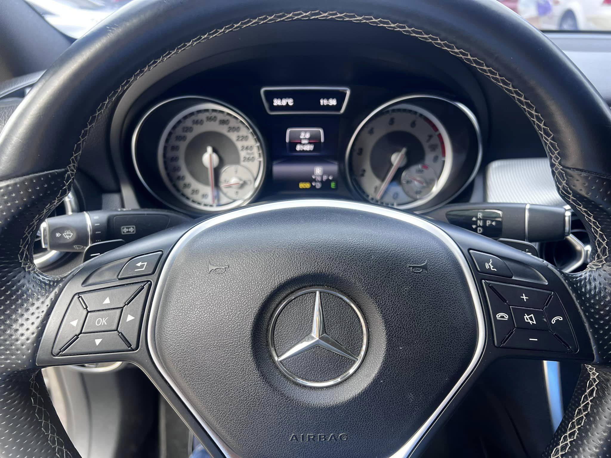 MercedesBenz (8)