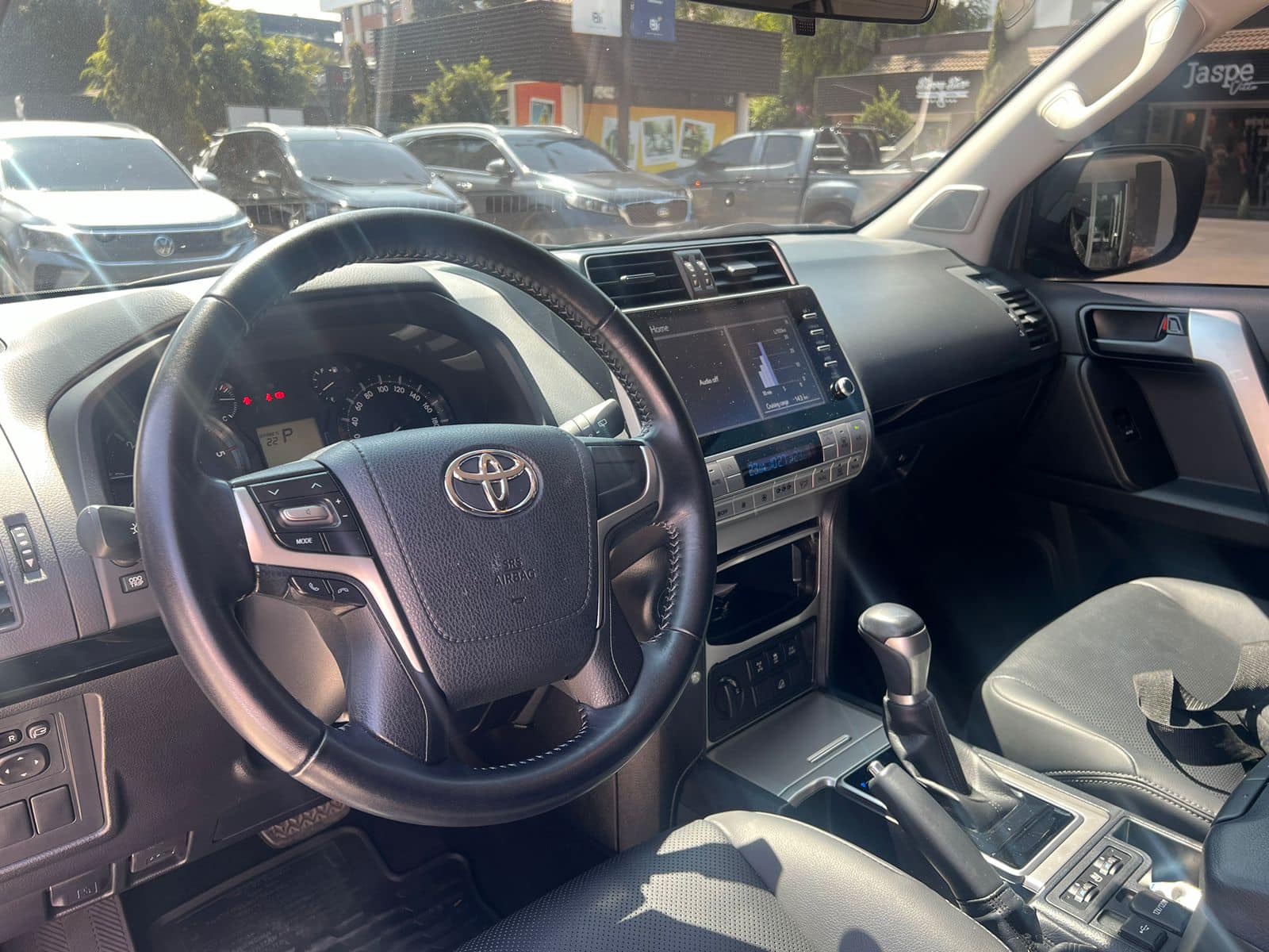 Toyota Prado (8)